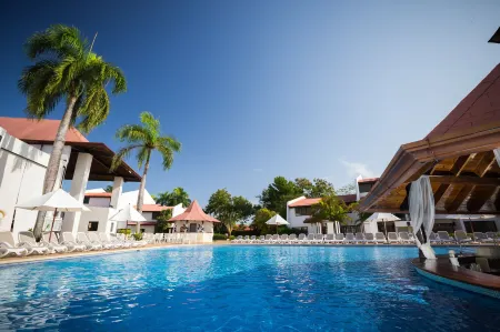 BlueBay Villas Doradas Adults Only-All Inclusive Отели в г. Montellano