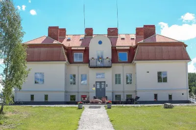 Norrfly Herrgård Hotels near Flugdammens Bymella