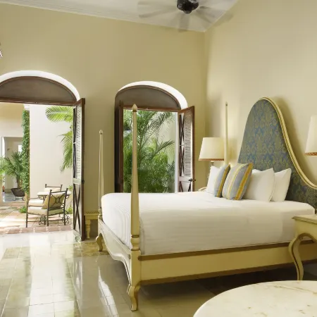 Casa Lecanda Boutique Hotel