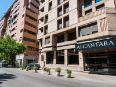 阿爾坎塔拉酒店 鄰近Caceres的酒店