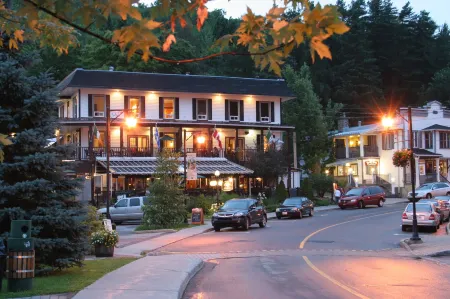 Hotel Mont-Tremblant Отели рядом с достопримечательностью «Lac Moore»