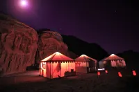 Sahara Rum Glamping Hotels in Liwā' al Quwayrah