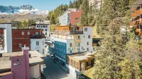 Home Hotel Arosa - Mountain view