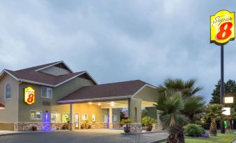Super 8 by Wyndham Fortuna