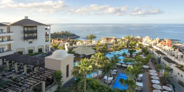 Топ-3 в категории «Местный колорит» в г. Costa Adeje