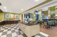 Hampton Inn & Suites Albany-Airport Hotels in Colonie