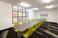 Holiday Inn Express & Suites Tucson Hotels in Tucson