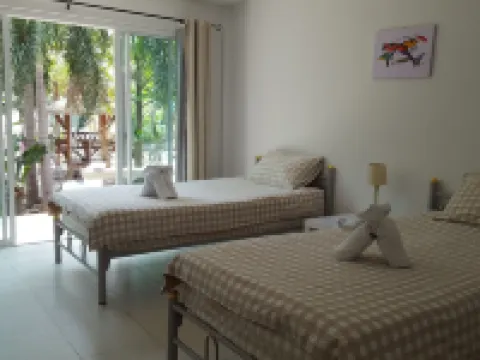 ชาลี บังกาโลว์ โรงแรมในเกาะสีชัง