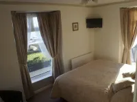 Plas Isa Hotel