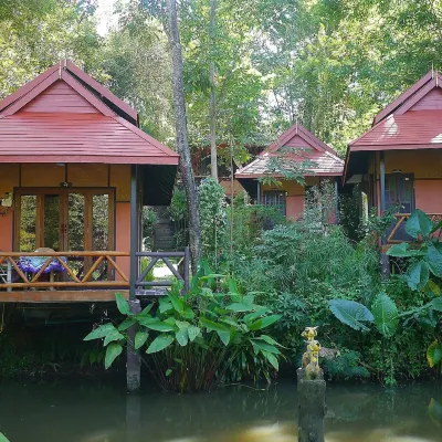 Pho Rak Nah Pai Hotels near The World War 2 bridge