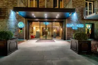 Mondrian Suites Berlin am Checkpoint Charlie Hotels in Kreuzberg