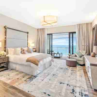 The Loren at Pink Beach Rooms