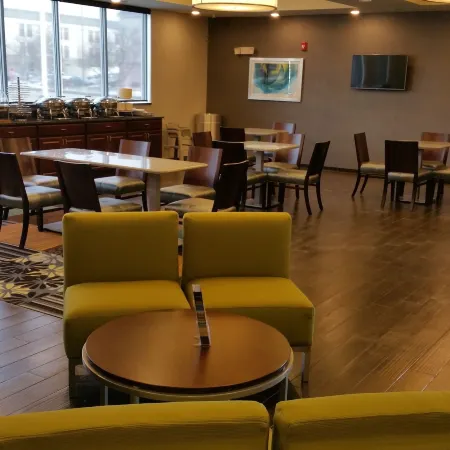 Best Western Plus Boardman Inn  Suites