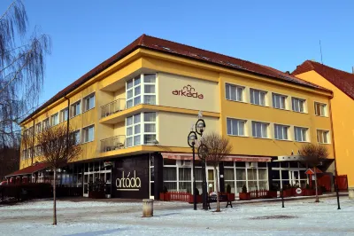Arkada Hotel Hotels in Slavkov und Brna
