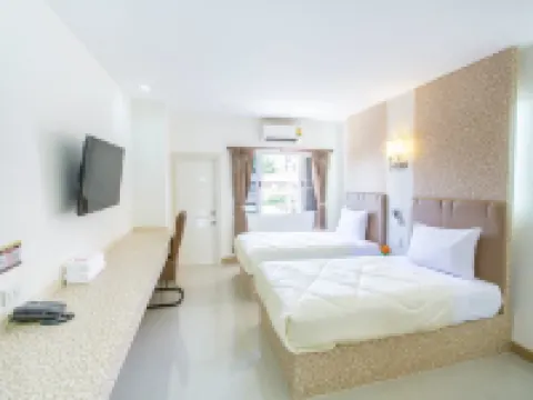 โรงแรม พีเอธานี โรงแรมใกล้ศาลเจ้าพ่อเทพารักษ์-เจ้าแม่ทับทิม