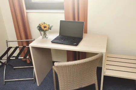 Best Deal Airporthotel Weeze Отели в г. Гельдерн