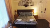 Victoria Hotel فنادق في Meikleour