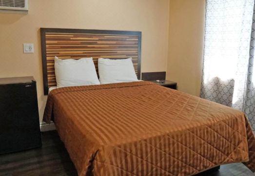 홀리 크레스트 호텔