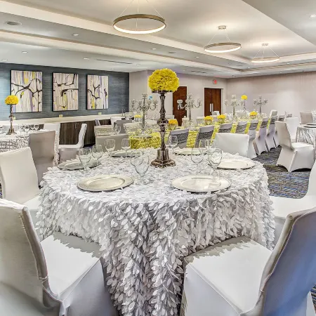 Holiday Inn Express & Suites COVINGTON by IHG Hotels in Covington