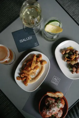 AC Hotel Sunnyvale Moffett Park Отели рядом с достопримечательностью «Amazon Lab126»