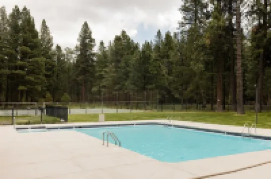 Lake Creek Lodge Hotels in Jefferson County