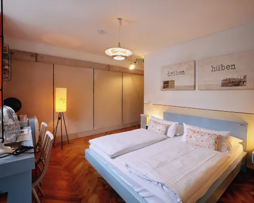 18Arts Hotel - Living in a Gallery! Hotels near Mediapark