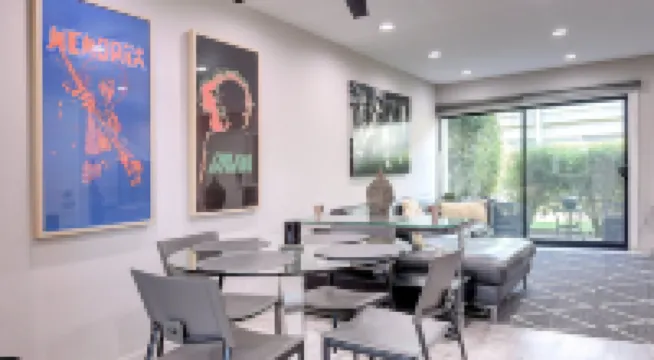 Unbeatable Old Town Location! Modern and Classy!