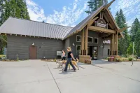 Tenaya Lodge