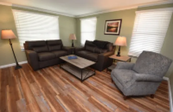 步行20分鐘至ND的三卧室兩浴室家54475