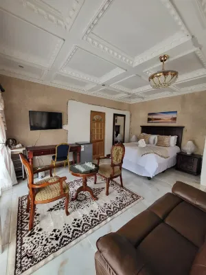 Luxe Ponte Inn Hotels in 