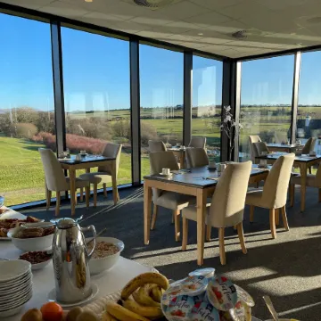 Comis Hotel & Golf Resort
