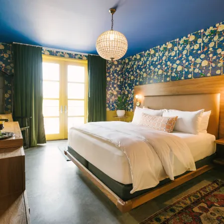 The Frances Modern Inn