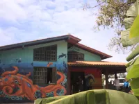 Off Ocean Hostel Hotels near Mozambique Beach