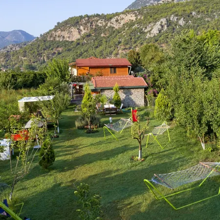 Flora Pansiyon Cirali