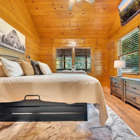 Er76 - Bear Tracks - Great Location! Close to All the Action! 2 Bedroom Cabin by RedAwning