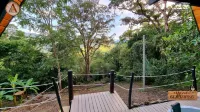 Magno Glamping Hotels near Tenza Central Park