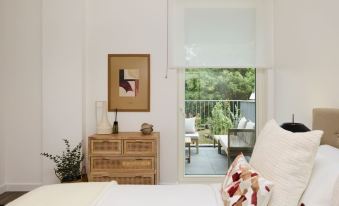 The Tottenham Hale Crib - Trendy 2BDR Flat with Balcony