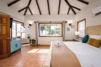 Dolphin Beach Villa - Villas