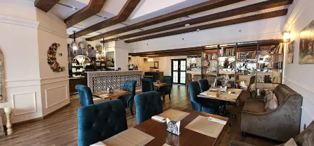 Boutique Hotel Отели рядом с достопримечательностью «O2 Spa Hilton Resort»