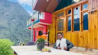 Snow and field view Homestay Hotel a Kullu