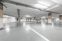 Hotel Post Alpine Cityflair - parcheggio