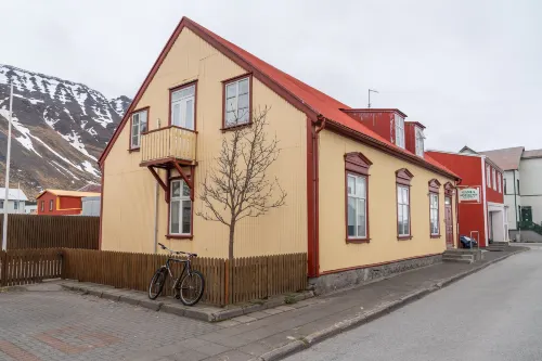 Guesthouse Ísafjördur - Gamla - 民宿