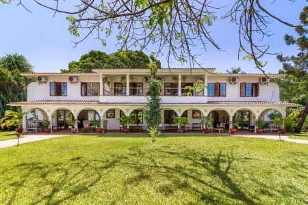 Lazy Days Отели в г. Galu