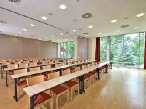 LH Parkhotel Hluboka Nad Vltavou Congress & Wellness Hotele w: Hluboka Nad Vltavou