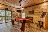 Ern822 - Smoky Oasis - Great Location, Private Indoor Heated Pool! Cabin