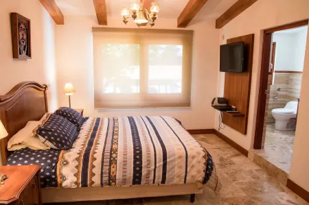 Lujosa Casa Guayllabamba - Gym Jacuzzi Piscina