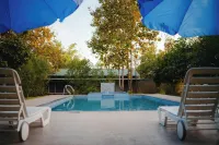 Wagharanya Resort - Pools