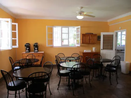 Harlem B & B Отели в г. Dover