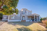 Casa Belavista Hotels in Estombar