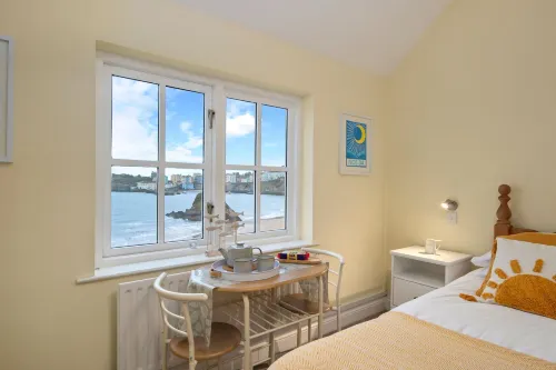 5 Sunny Cove - Direct Beach Access Sea Views - Beach